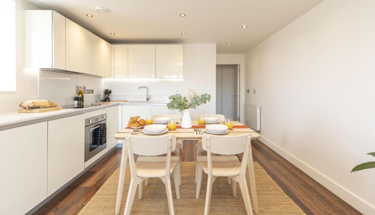Modern Luxe Apt Just 10 Mins From Tower Bridge! Easy Access To Tube And Bus Londen Buitenkant foto