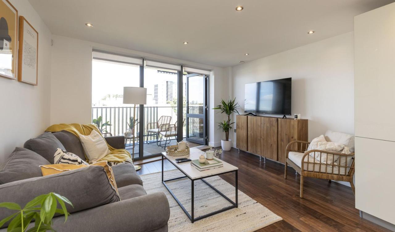Modern Luxe Apt Just 10 Mins From Tower Bridge! Easy Access To Tube And Bus Londen Buitenkant foto